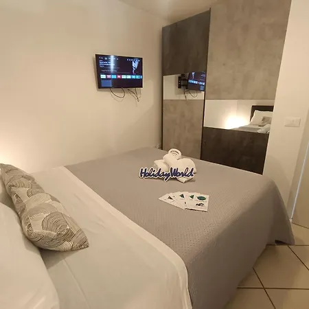 Auri's By World Apartment *